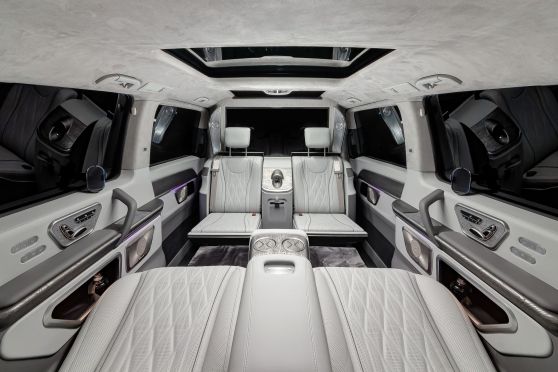 Мобильный офис на базе Mercedes Benz V klasse с полной переработкой интерьера