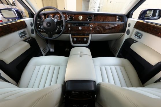 Перетяжка сидений Rolls-Royce Phantom